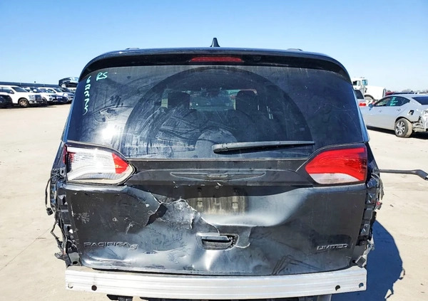 Chrysler Pacifica cena 50000 przebieg: 60051, rok produkcji 2020 z Zambrów małe 46